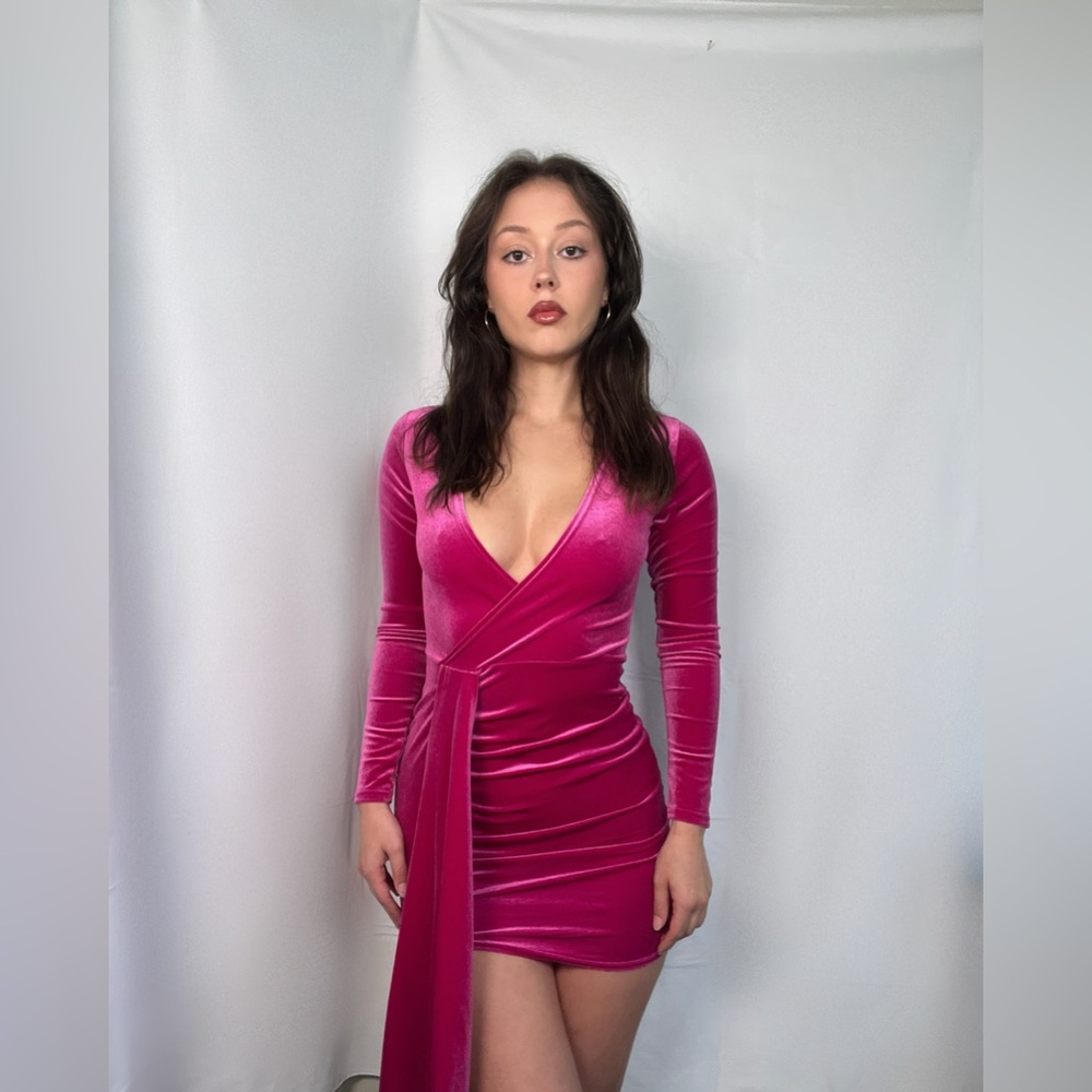 Lulu’s velvet dress